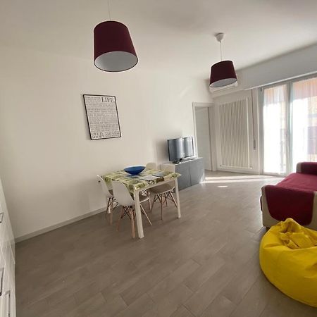 Gianluca Apartments 7A Finale Ligure Eksteriør bilde